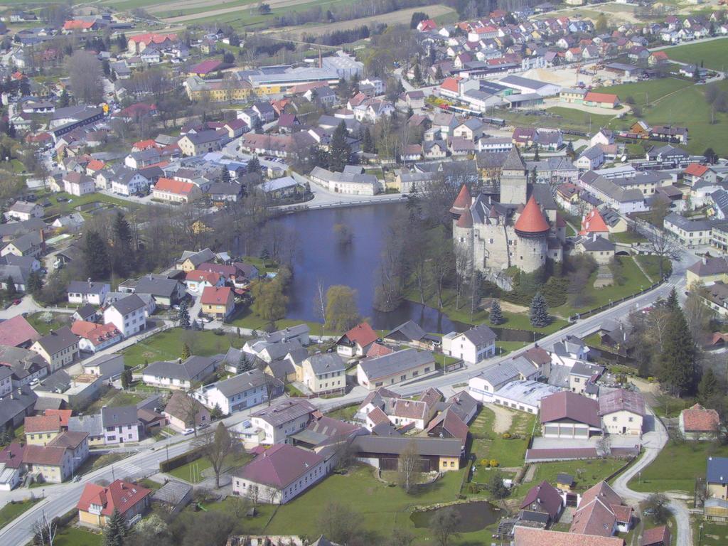 Pension & Reitstall Inghofer Heidenreichstein Buitenkant foto