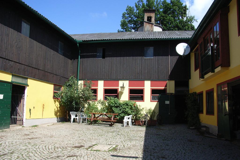Pension & Reitstall Inghofer Heidenreichstein Buitenkant foto